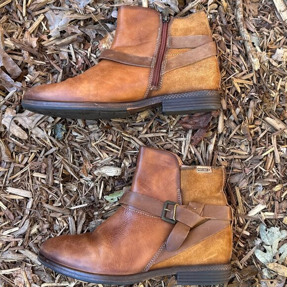 Pikolinos Ordino Ankle Boot - Picture 2 of 9